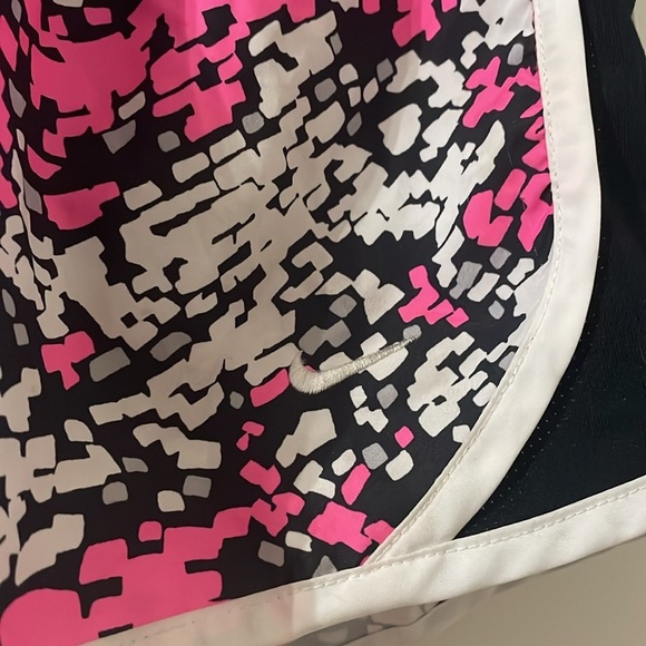 Nike Women's Pink and Black Athletic Shorts Size L - Picture 4 of 8